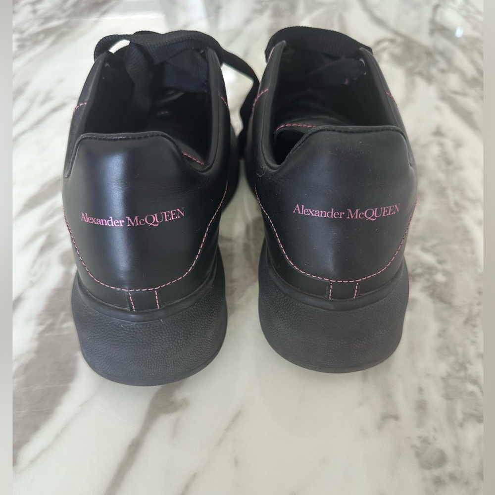 Alexander Mcqueen Size 8 Barely Used In A Good Co… - image 5